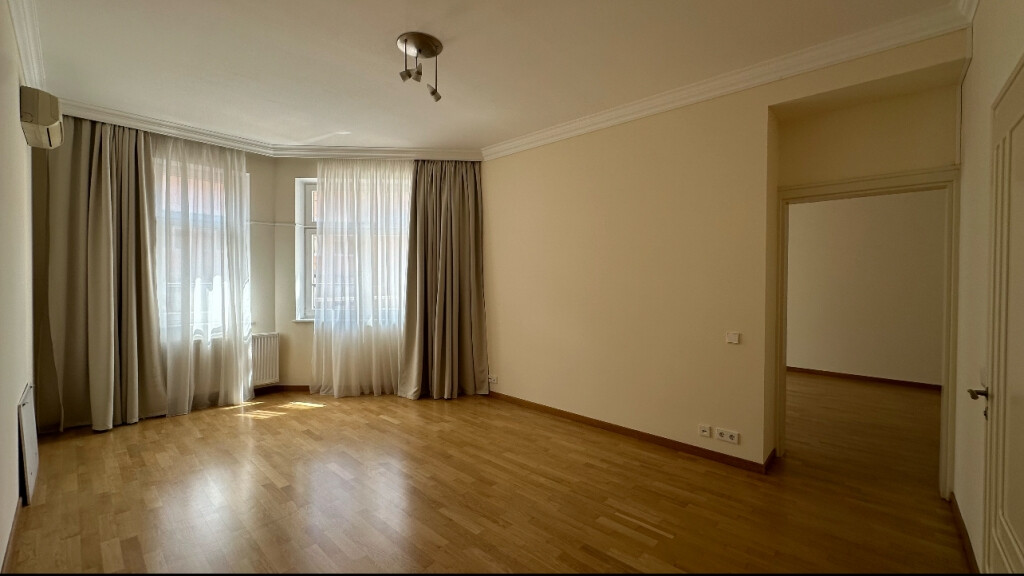 Аренда 5к квартиры в Киеве,  Павловская ул., 18 0