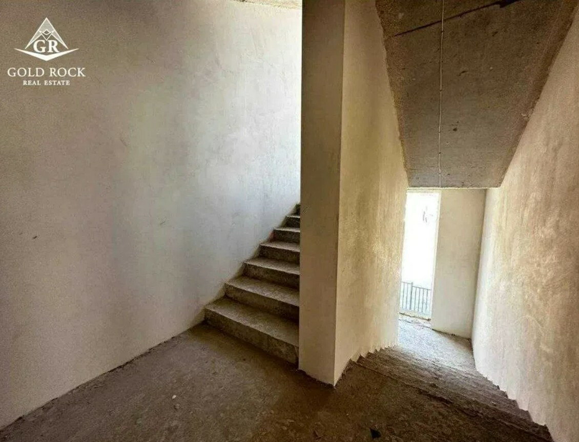 Продажа здания в Киеве,  Яготинская ул., 1