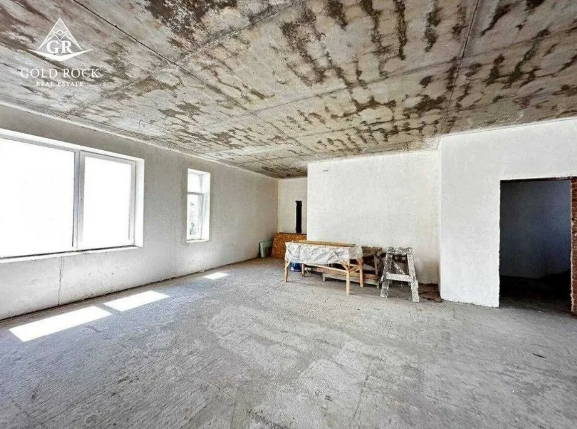 Продажа здания в Киеве,  Яготинская ул., 8