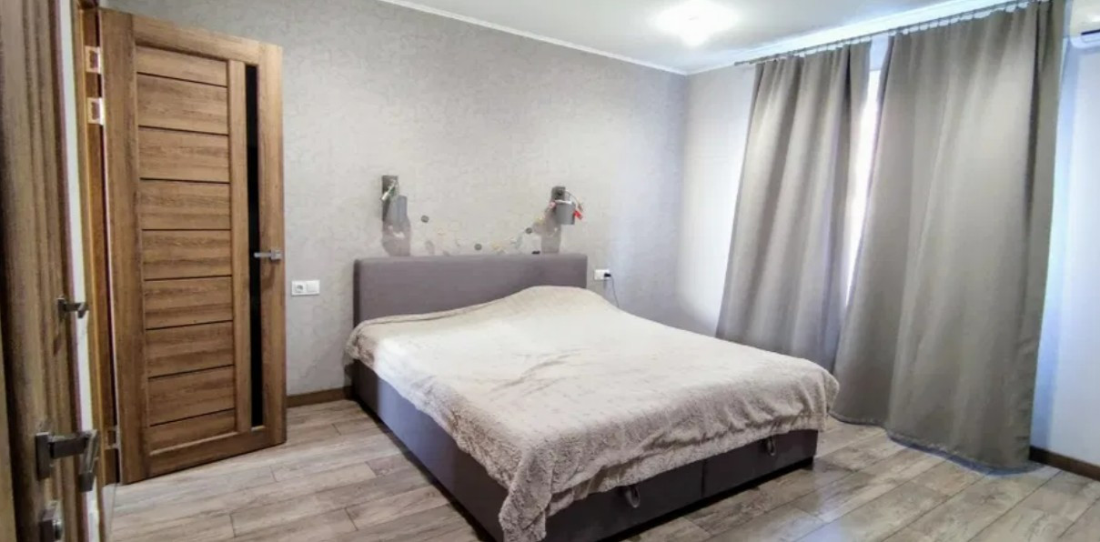 Продажа 5к дома в Киеве,  Хотов 10