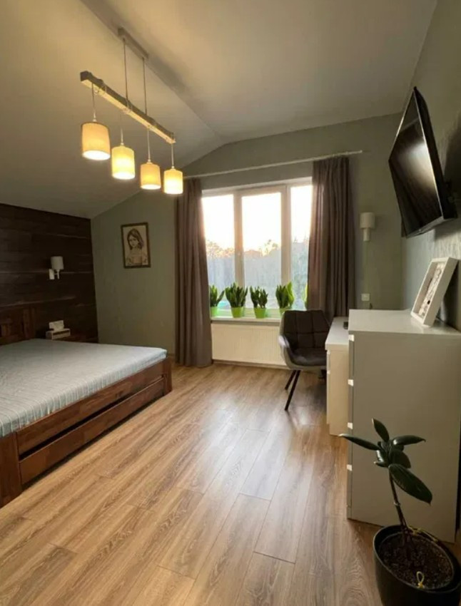 Продажа 5к дома в Киеве,  Хотов 9