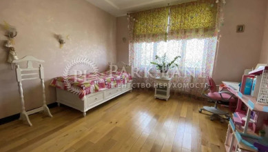 Гоголевская ул. 4 sub 18