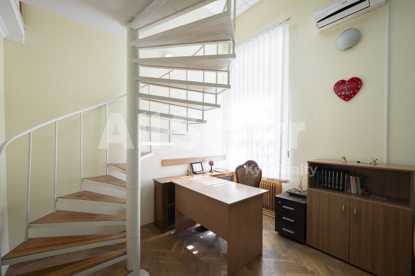 Продажа 3к квартиры в Киеве,  Ольгинская ул., 2/1 2