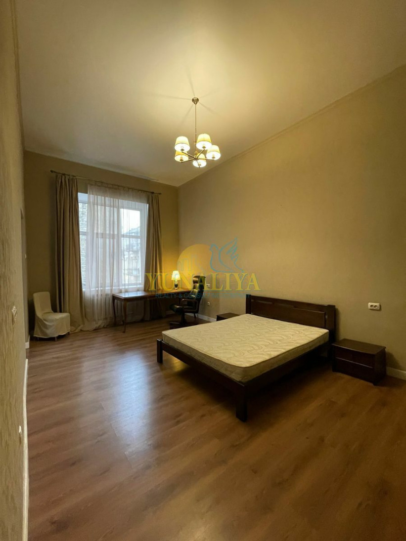 Продажа 2к квартиры в Киеве,  Богдана Хмельницкого ул., 10Б 9