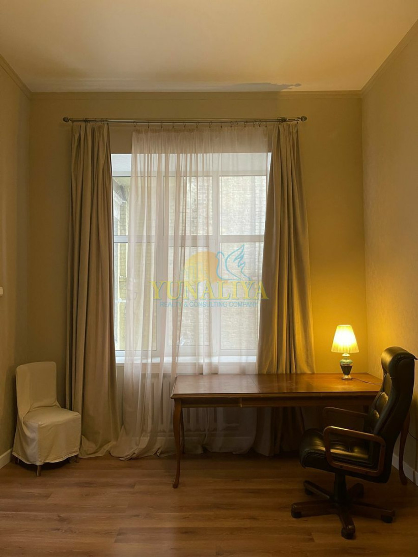 Продажа 2к квартиры в Киеве,  Богдана Хмельницкого ул., 10Б 10