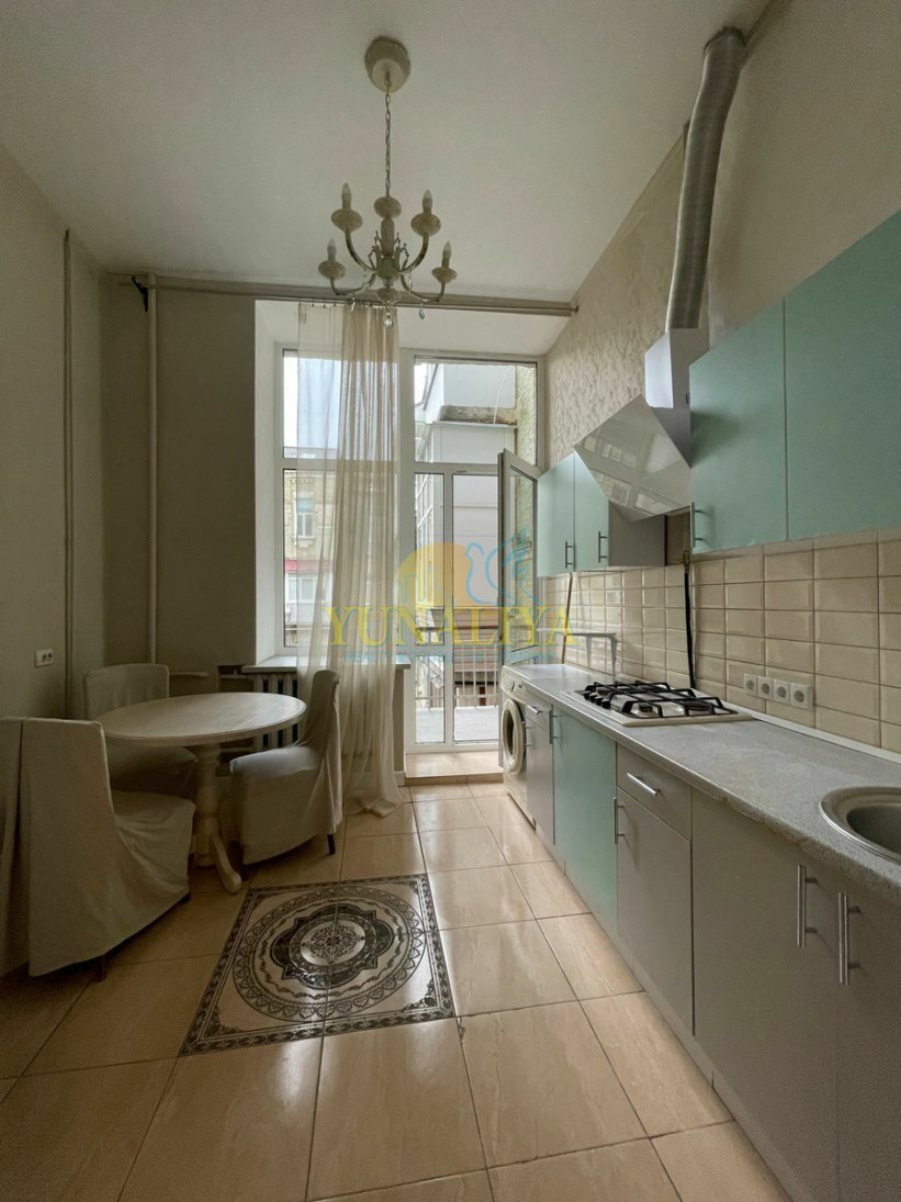 Продажа 2к квартиры в Киеве,  Богдана Хмельницкого ул., 10Б 18