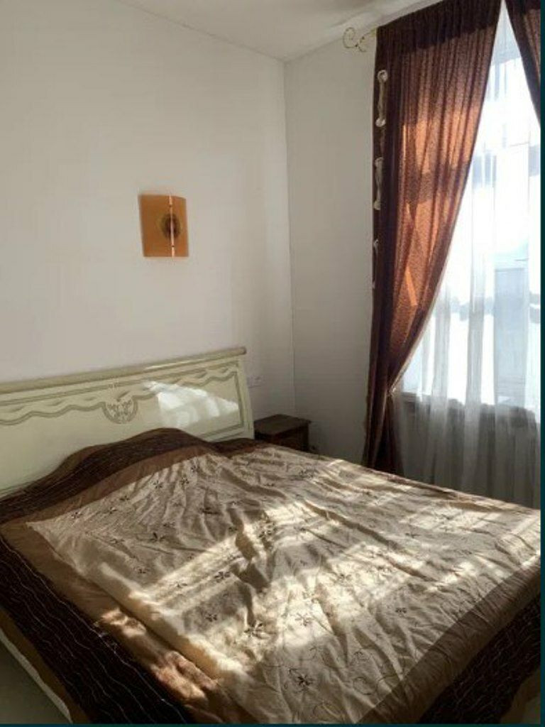 Продажа 2к квартиры в Киеве,  Богдана Хмельницкого ул., 86 0