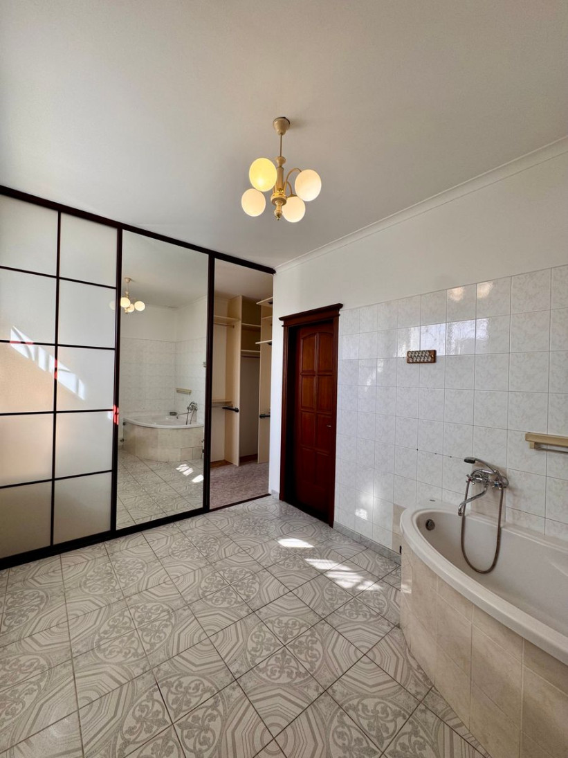 Аренда 6к квартиры в Киеве, Дарвина ул., 6 1