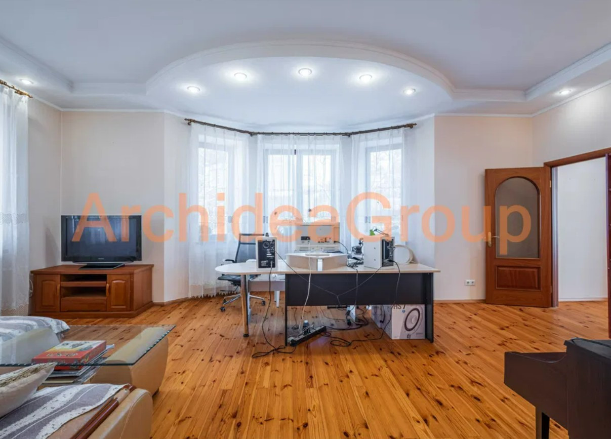 Аренда 6к дома в Киеве,  Пирятинская ул. 12