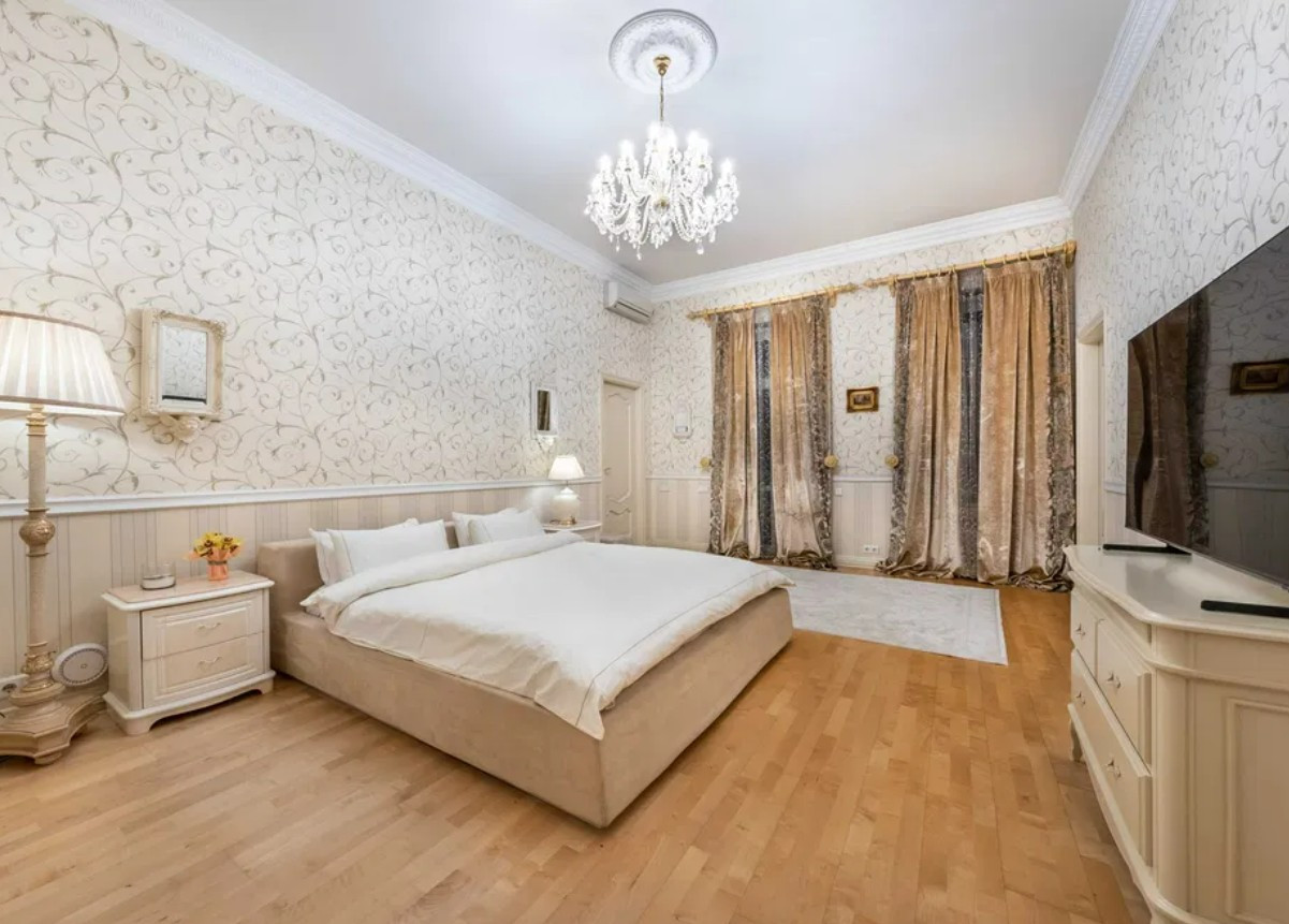 Оренда 8к квартири в Києві,  Толстого Лева вул., 13 1