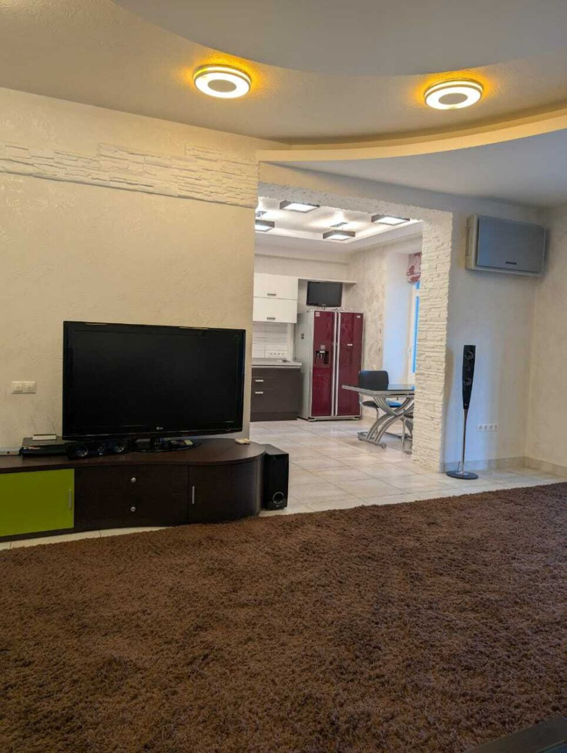 Аренда 3к квартиры в Киеве,  Гончара Олеся ул., 26 16