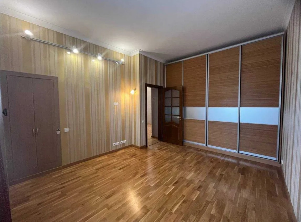 Аренда 4к дома в Киеве,  Черняховского ул. 3