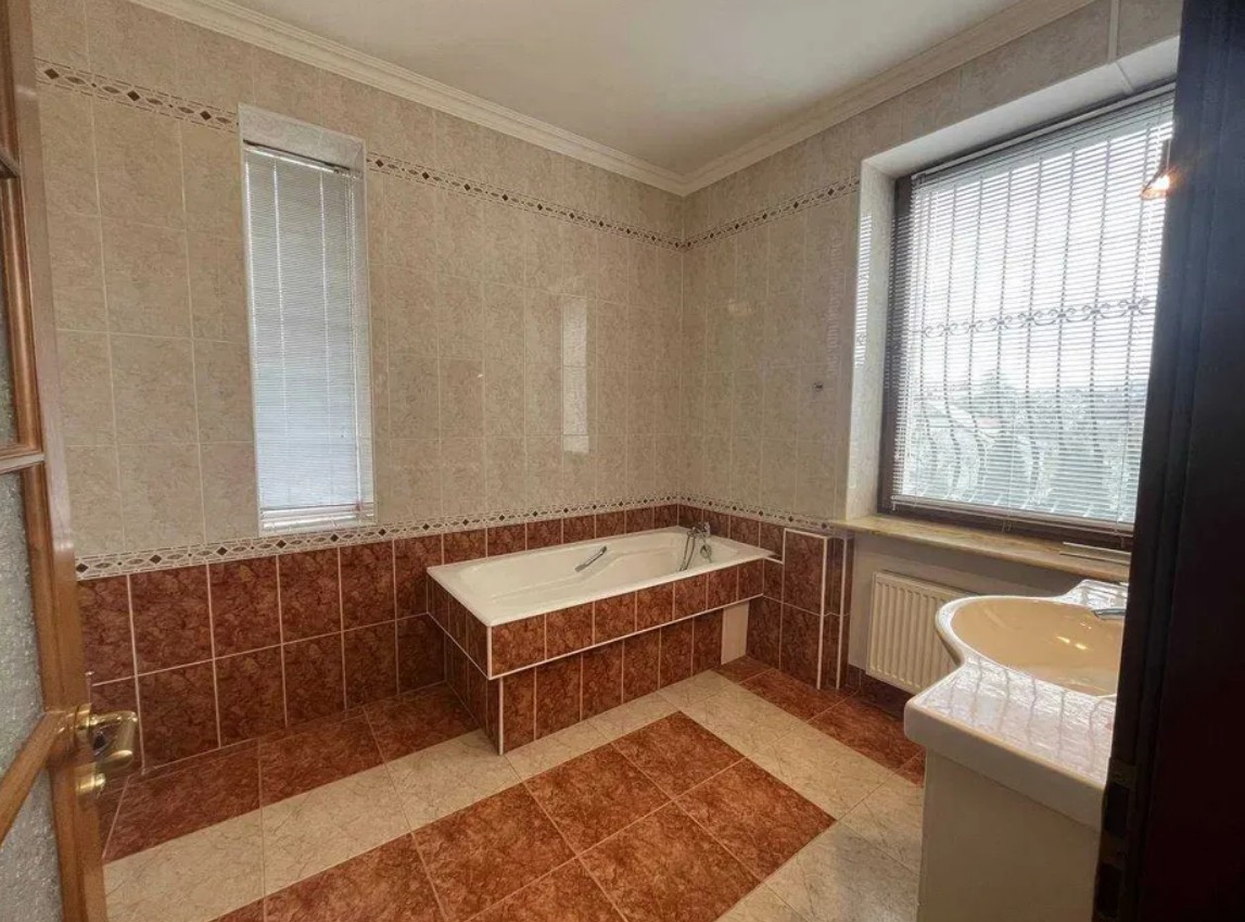 Аренда 4к дома в Киеве,  Черняховского ул. 6