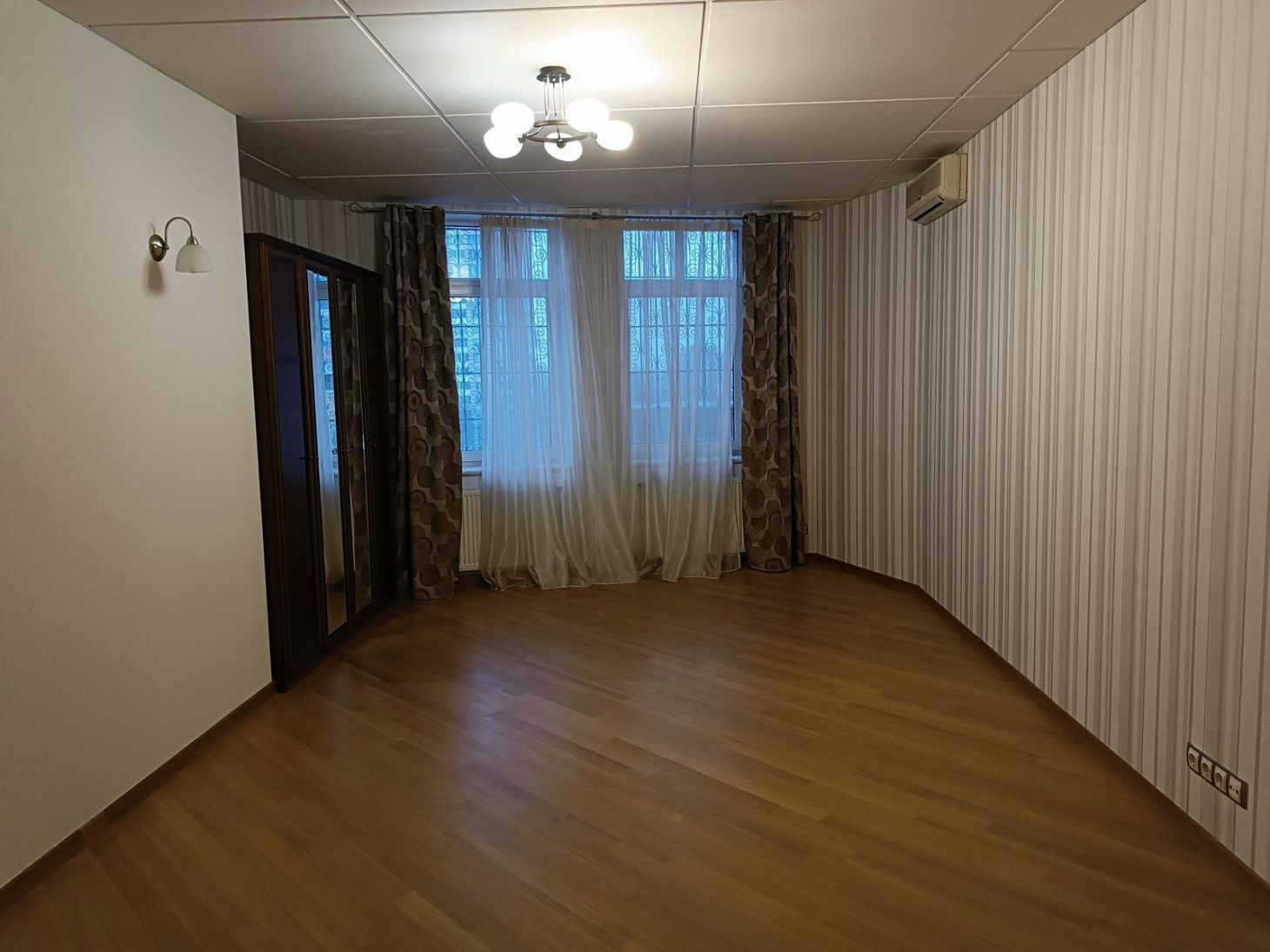 Аренда 4к квартиры в Киеве,  Леси Украинки бульвар, 30Б 3