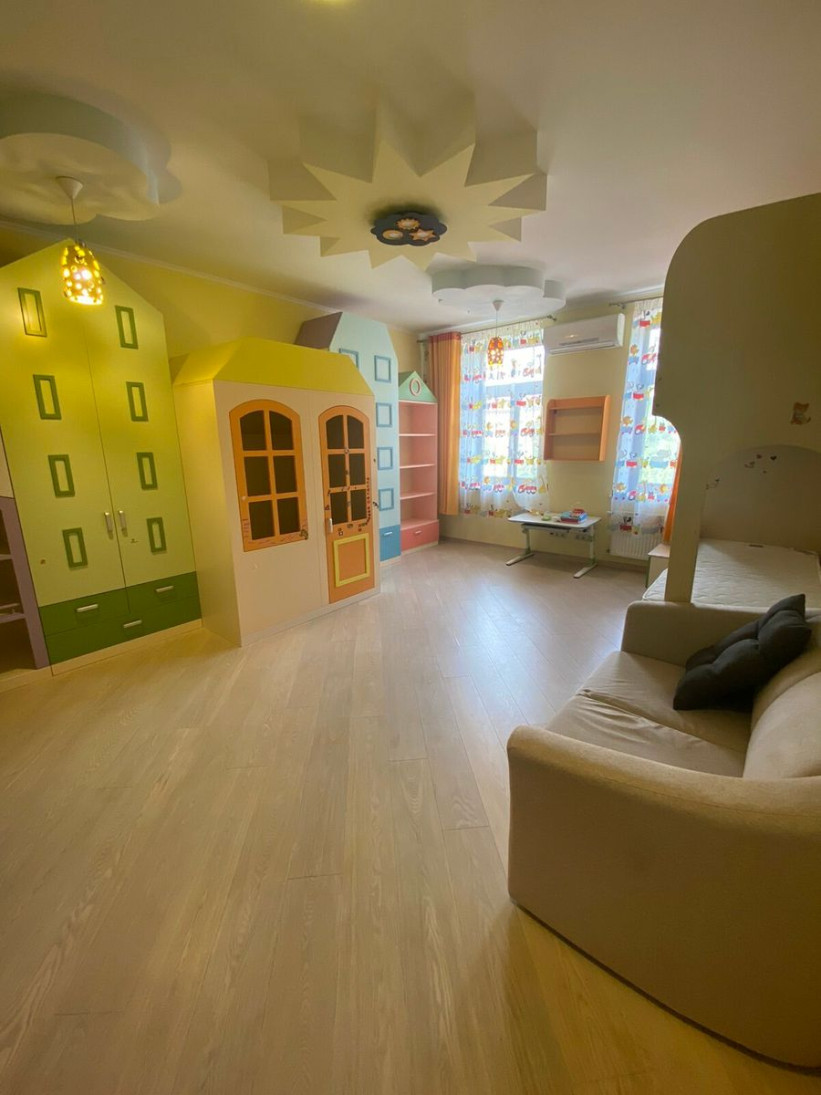 Аренда 4к квартиры в Киеве,  Богдана Хмельницкого ул., 82 4