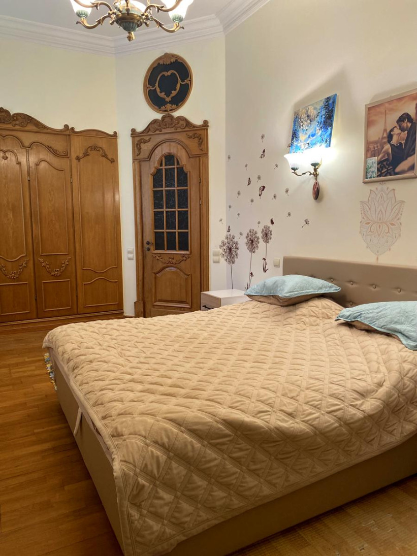 Продажа 8к квартиры в Киеве,  Богдана Хмельницкого ул., 32 4