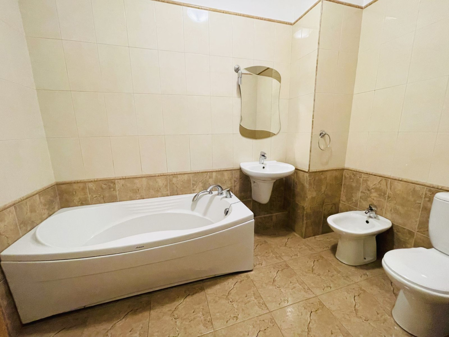 Аренда 4к квартиры в Киеве,  Богдана Хмельницкого ул., 41 12