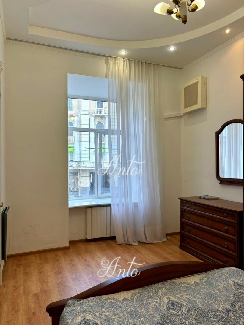 Продажа 3к квартиры в Киеве, Скоропадского ул. (Толстого Льва ул.), 5А 5