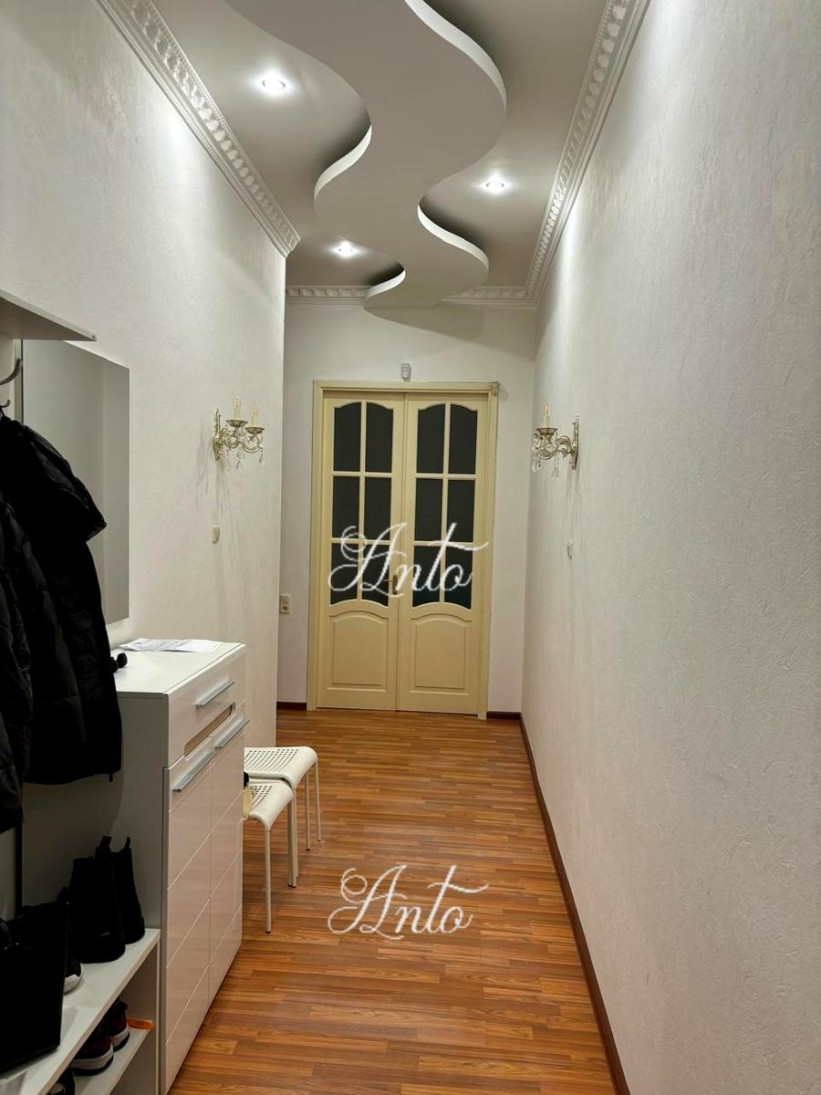 Продажа 3к квартиры в Киеве, Скоропадского ул. (Толстого Льва ул.), 5А 11