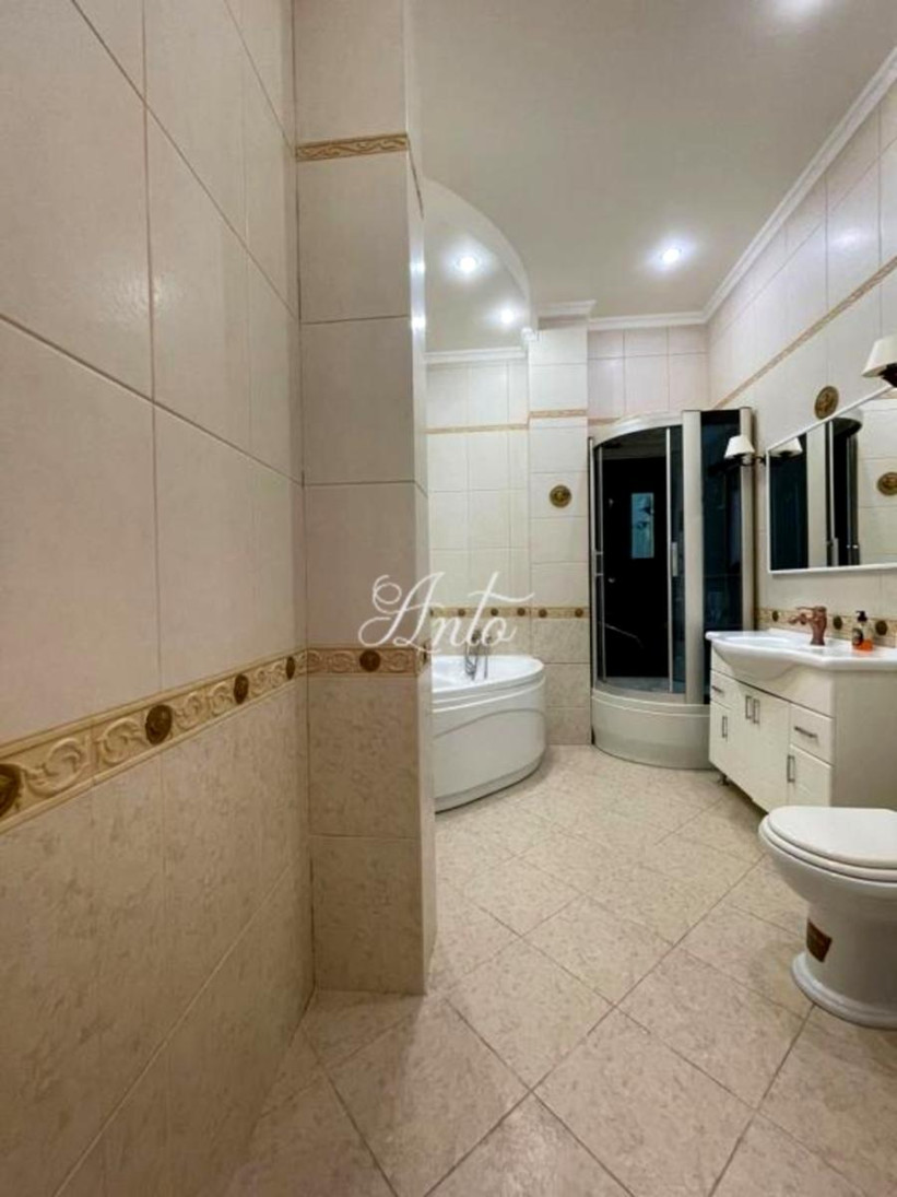 Продажа 3к квартиры в Киеве, Скоропадского ул. (Толстого Льва ул.), 5А 12