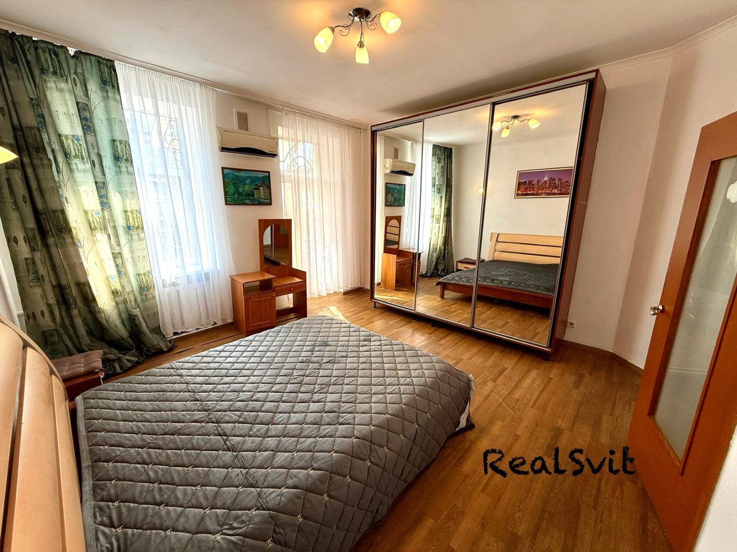 Продажа 3к квартиры в Киеве, Бессарабская пл., 7А 5