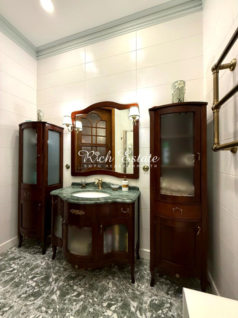 Продажа 5к квартиры в Киеве,  Лысенко ул., 8 9