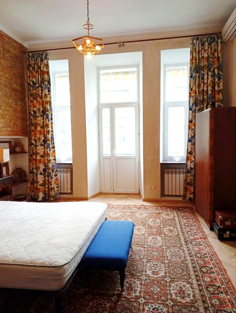 Аренда 2к квартиры в Киеве,  Терещенковская ул., 13 2