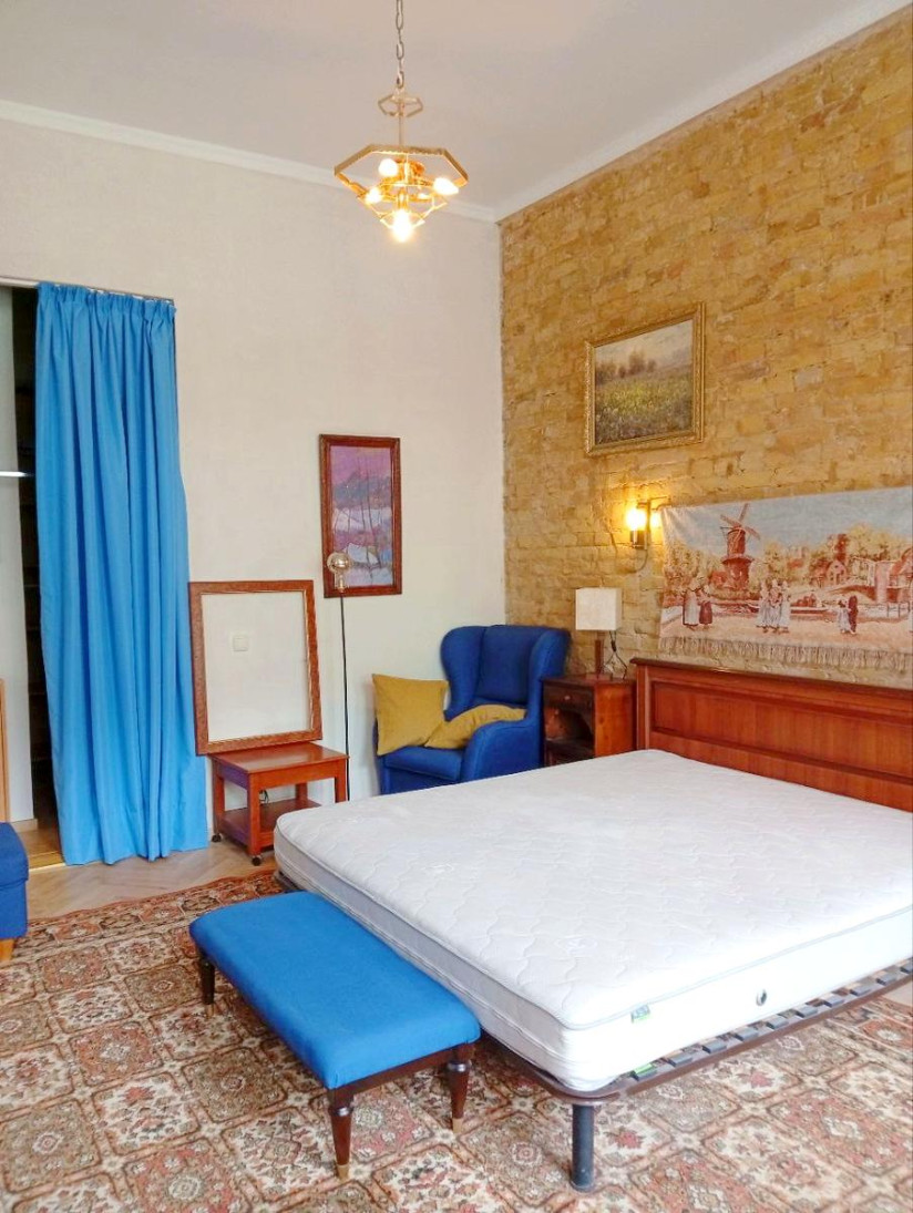 Аренда 2к квартиры в Киеве,  Терещенковская ул., 13 3