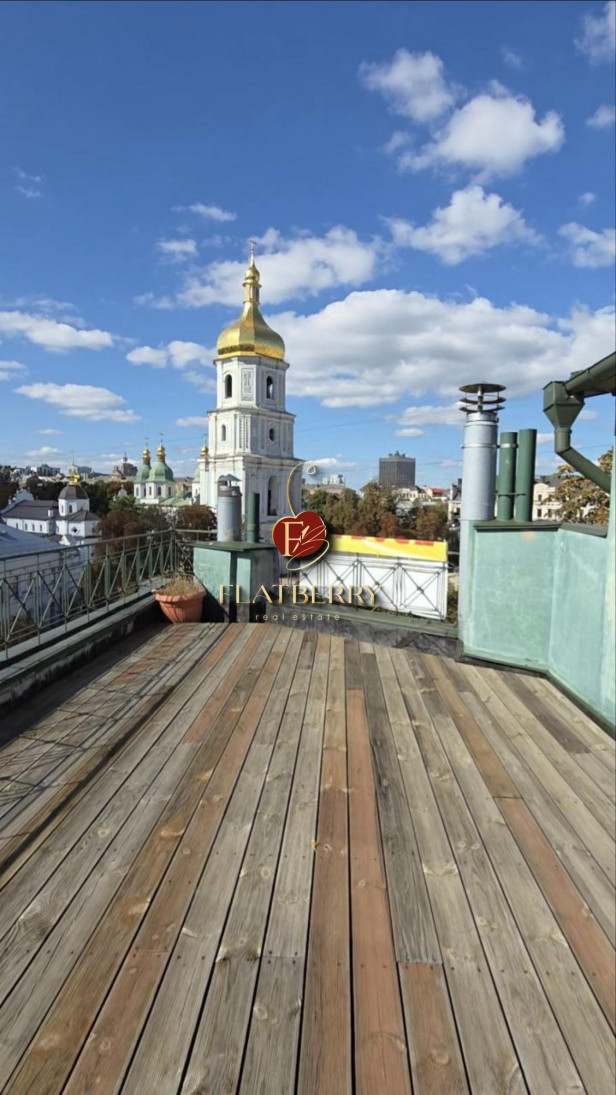Продажа 5к квартиры в Киеве,  Софиевская ул., 18а 1