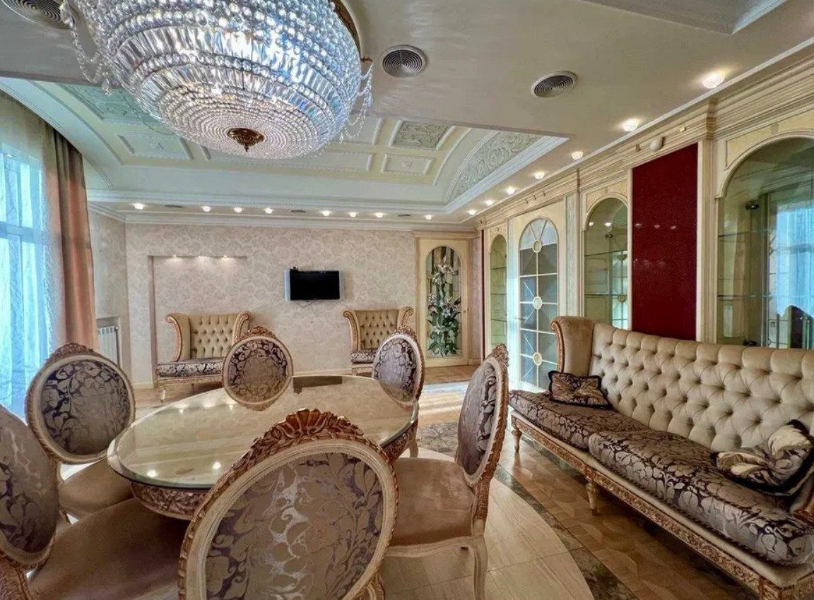 Аренда 5к квартиры в Киеве, Крещатик ул., 25 0
