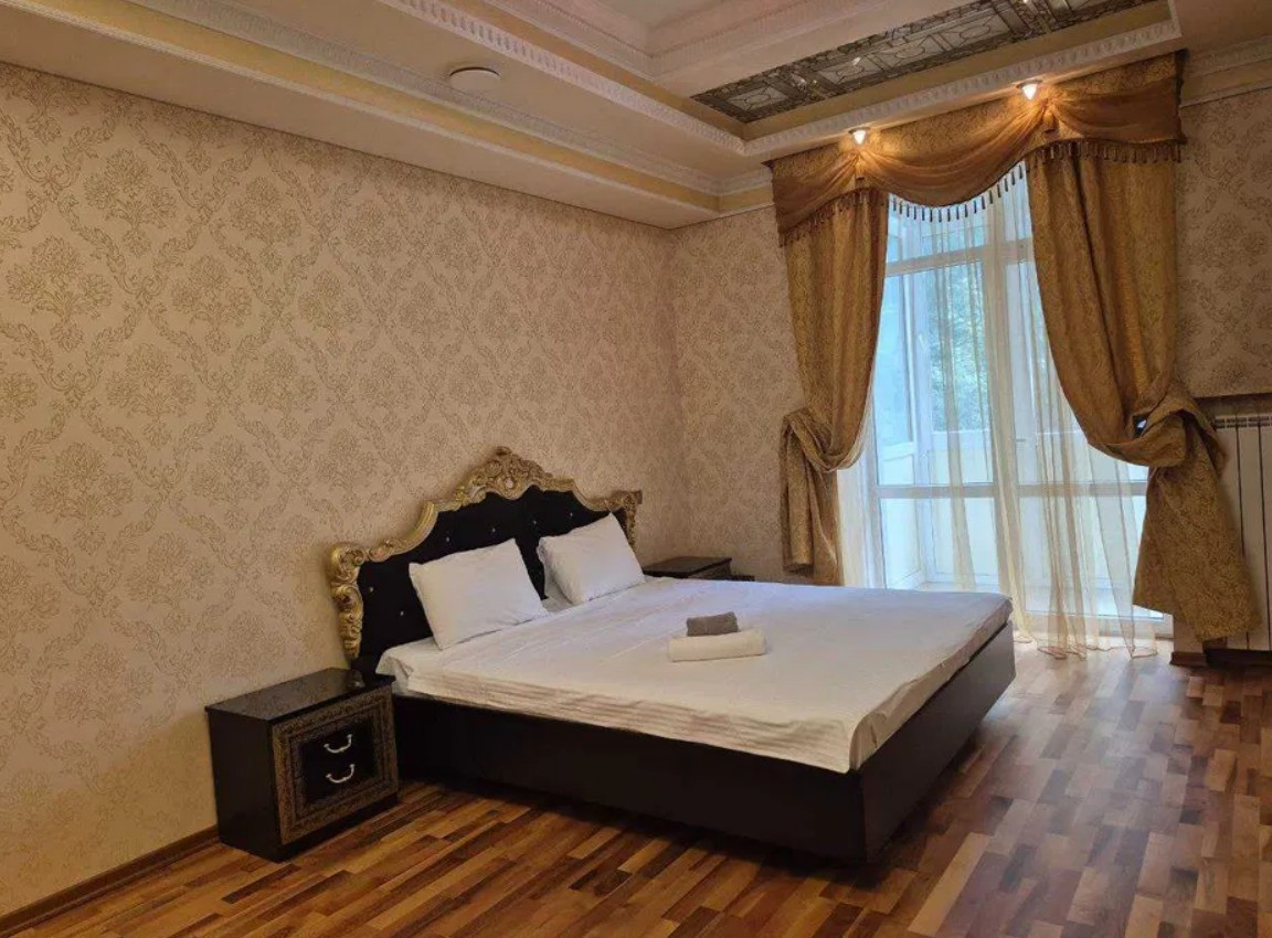 Аренда 5к квартиры в Киеве, Крещатик ул., 25 6