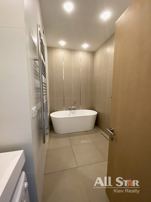 Аренда 3к квартиры в Киеве,  Пирогова ул., 2 4