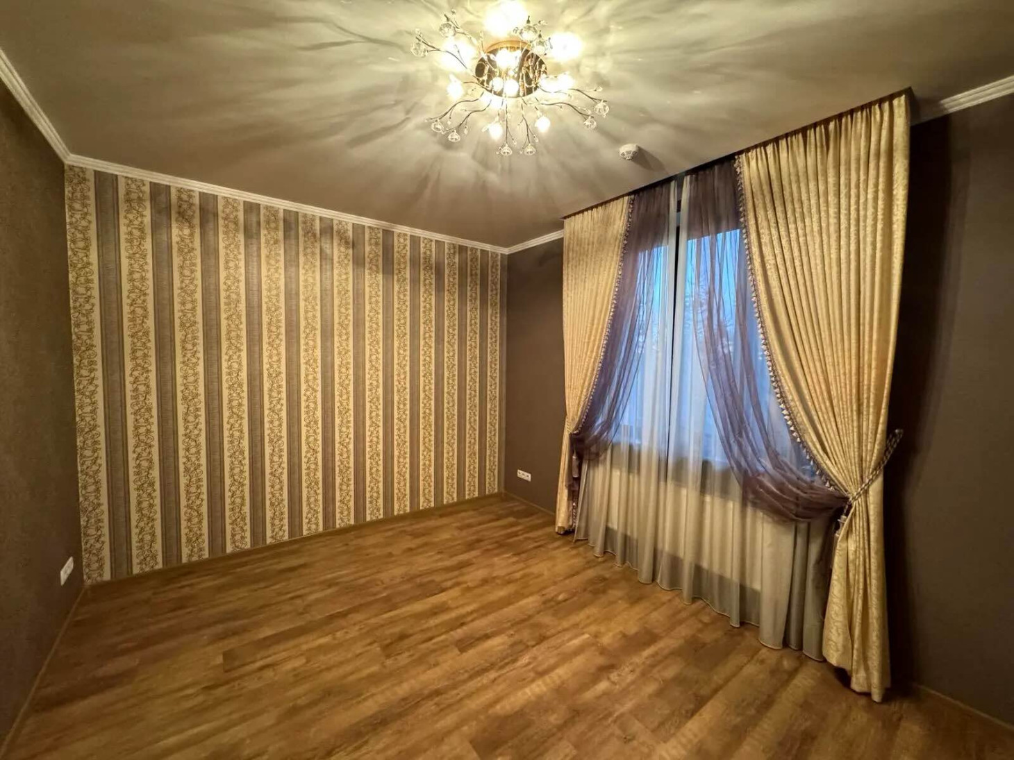 Аренда 8к дома в Киеве,  Ужгородская ул. 26