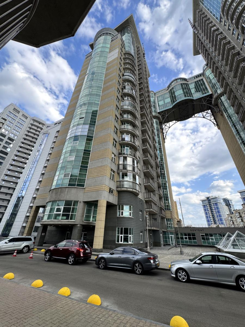 Аренда 4к квартиры в Киеве,  ЖК Триумф, Зверинецкая ул., 59 29