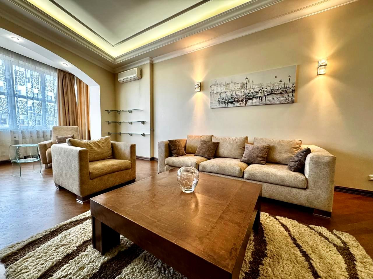 Аренда 4к квартиры в Киеве, Ковпака ул., 17 0