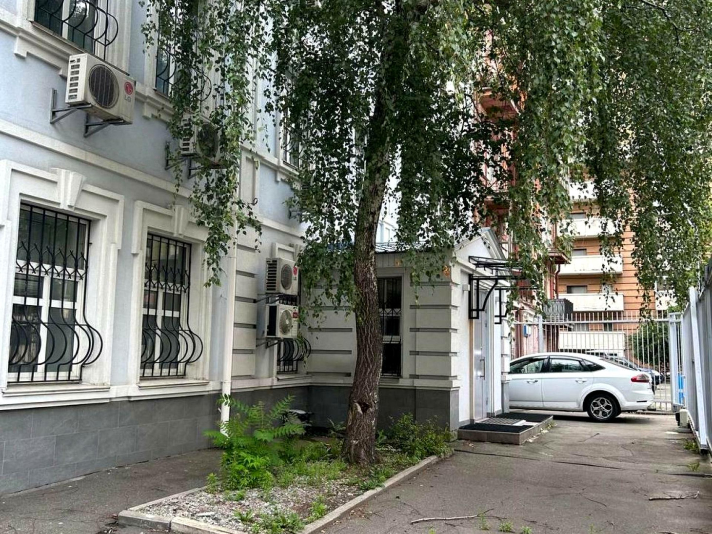Аренда здания в Киеве,  Саксаганского ул., 111А 1