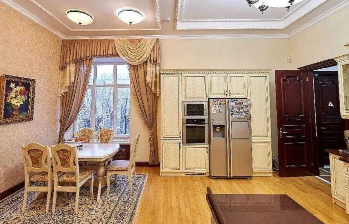 Аренда 5к квартиры в Киеве,  Владимирская ул. 0