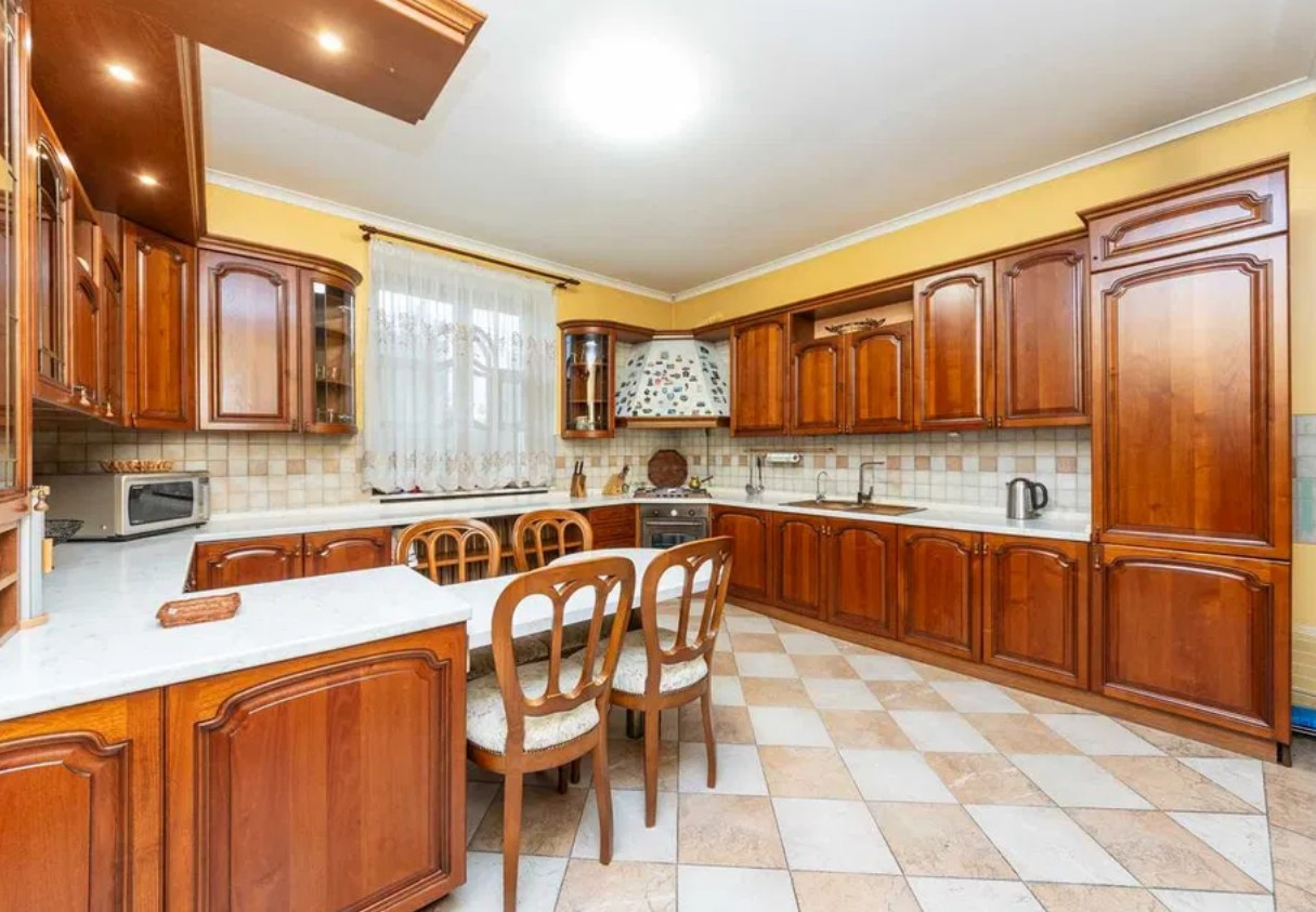 Аренда 8к дома в Киеве,  Вита-Литовская 11