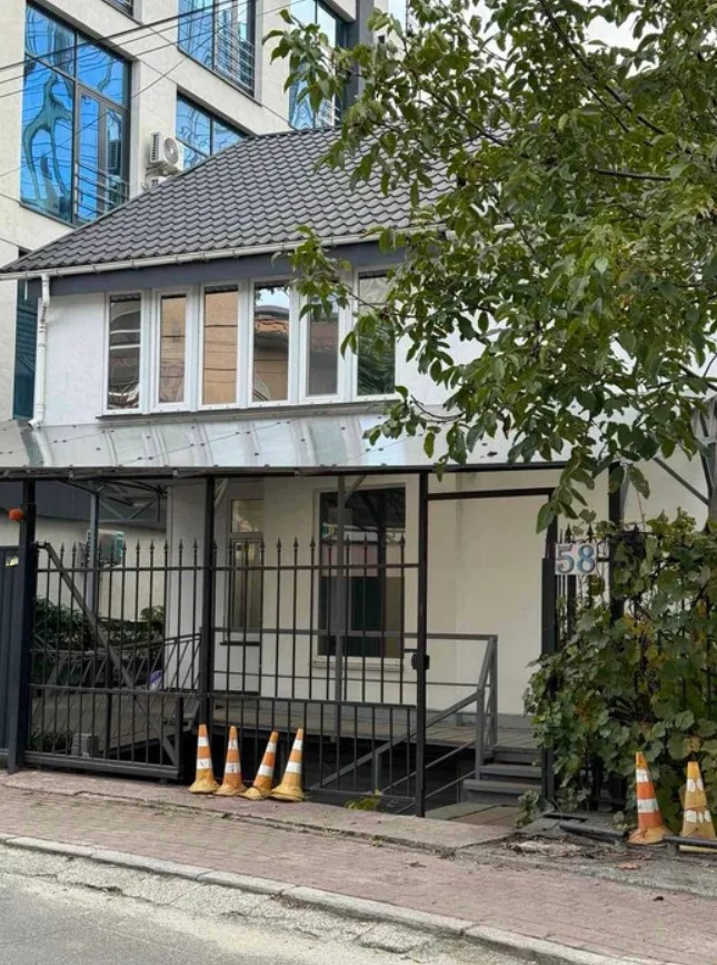 Аренда 9к дома в Киеве,  Редутная ул., 58 0