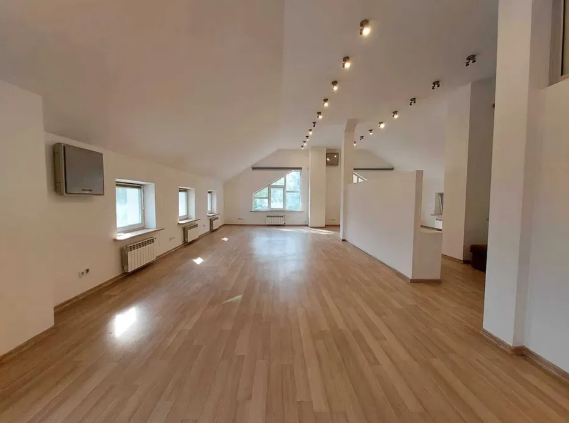 Аренда 9к дома в Киеве,  Редутная ул., 58 12
