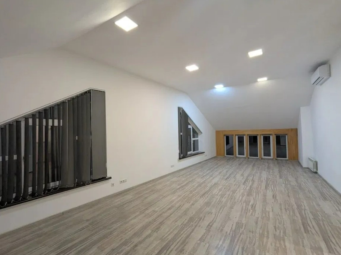 Аренда 9к дома в Киеве,  Редутная ул., 58 20