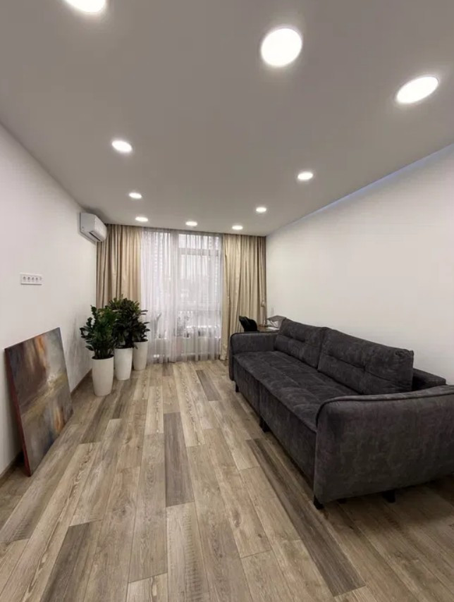 Продажа 3к квартиры в Киеве,  ЖК Французский Квартал 2, Джона Маккейна ул. (Кудри Ивана ул.) 18