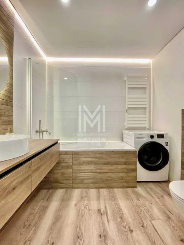 Продажа 2к квартиры в Киеве,  ЖК Французский Квартал 2, Джона Маккейна ул. (Кудри Ивана ул.) 9