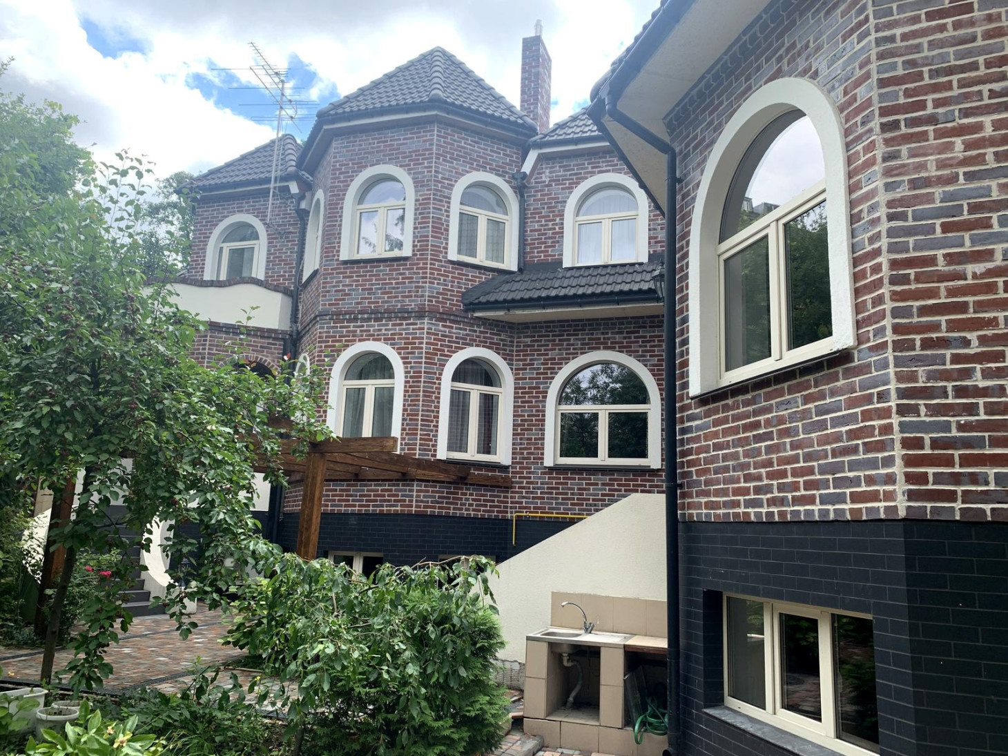 Продажа 6к дома в Киеве,  Загребельного ул. (Раевского Николая ул.), 11А 1