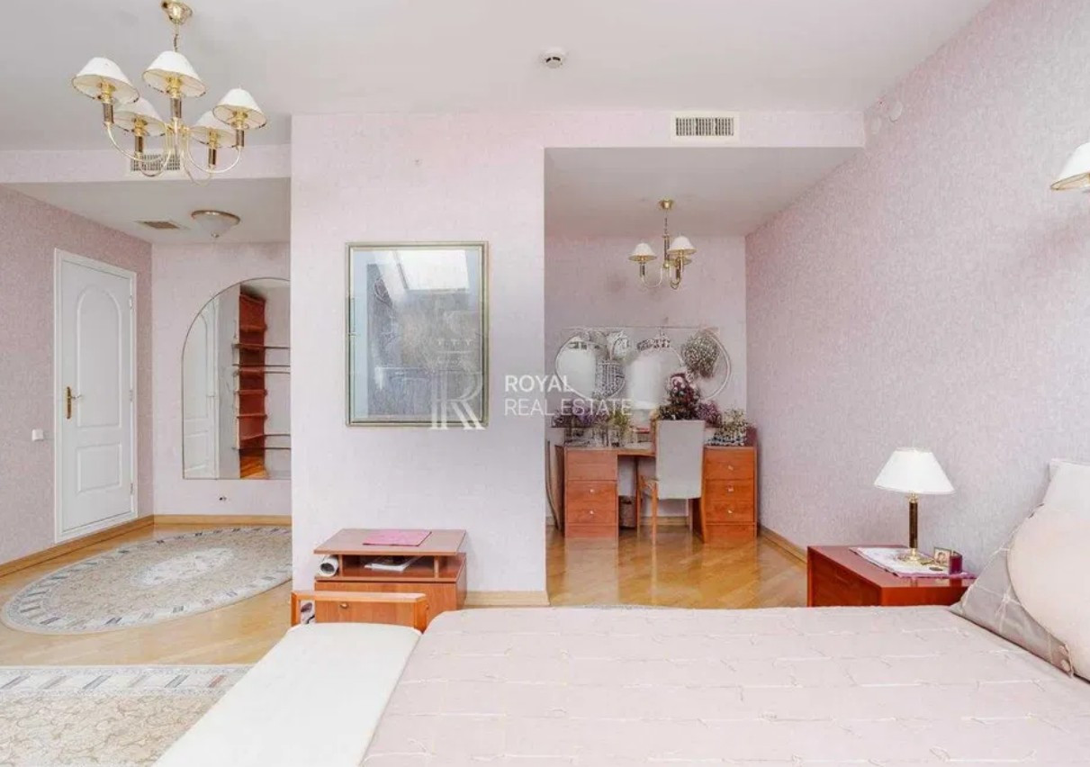 Продажа 6к квартиры в Киеве,  Владимирская ул., 20 19
