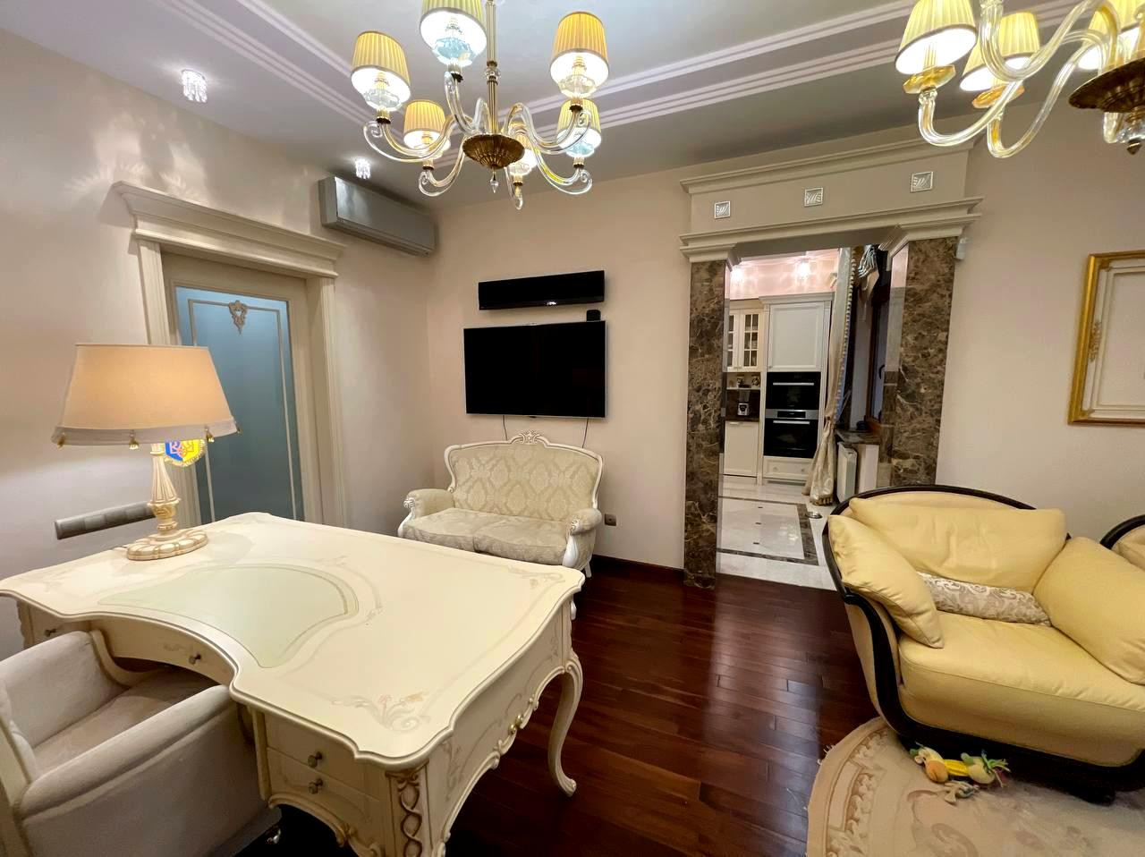 Аренда 2к квартиры в Киеве,  Богдана Хмельницкого ул., 58А 14