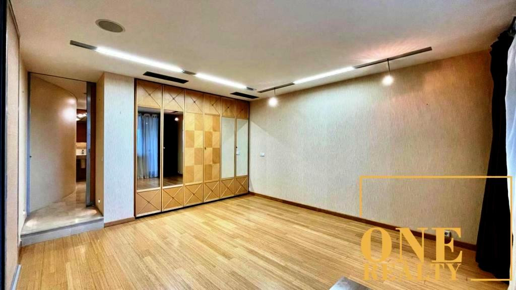 Аренда 4к квартиры в Киеве,  Кропивницкого ул., 10 11