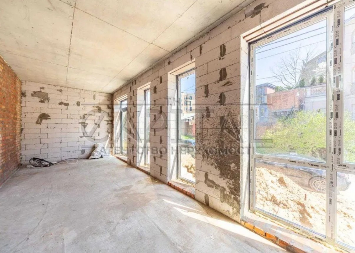 Продажа здания в Киеве,  Мичурина переулок 5