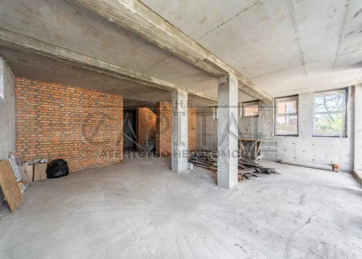Продажа здания в Киеве,  Мичурина переулок 11