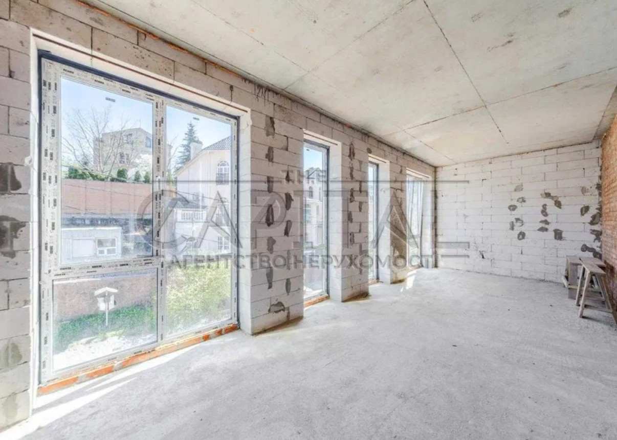 Продажа здания в Киеве,  Мичурина переулок 15